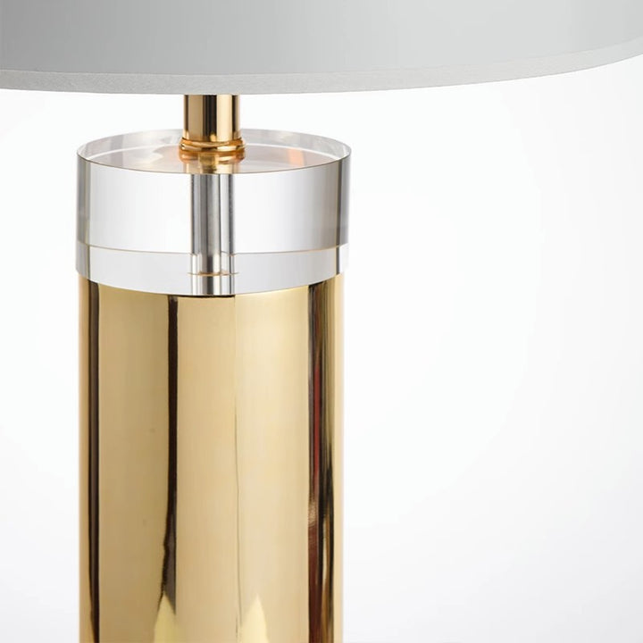 Elegante Glastischlampe mit modernen Akzenten