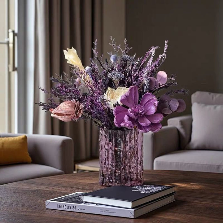 Elegante getrocknete Blumenarrangement-Darstellung
