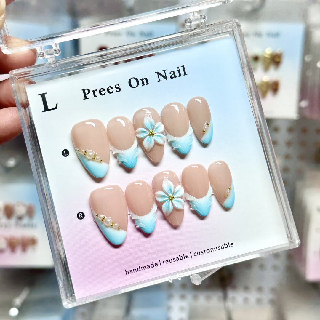 Floral Accent Press-On Nail Set