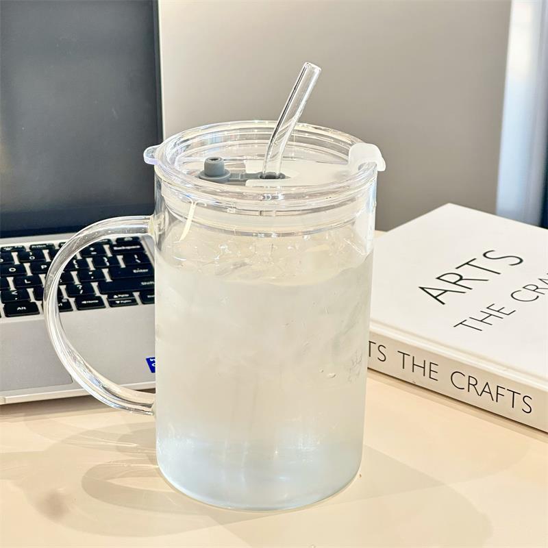 Damen isolierte Trinkflasche mit innovativem Silikon-Strohhalm und hygienischem Auslaufschutz Karnz