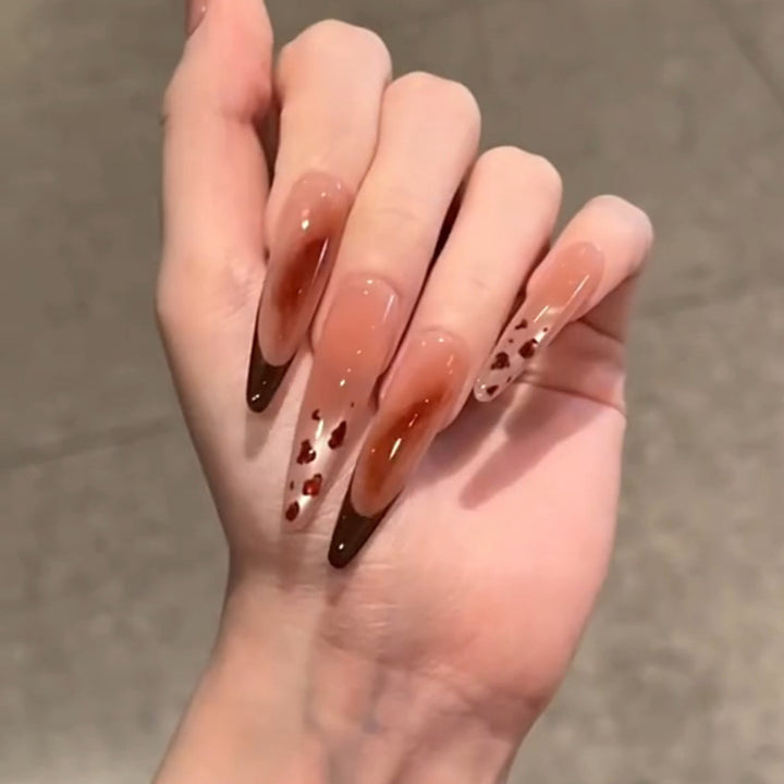 Kunstnagelset Karnz