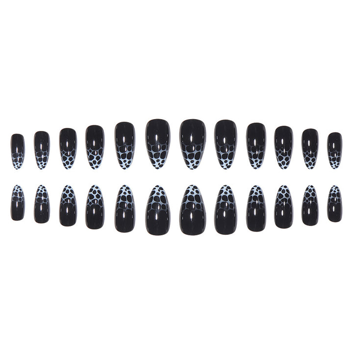 Stiletto-Nagelkunst mit abstrakten Mustern Karnz