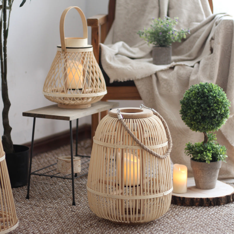 Stilvolle Rattan-Laterne Karnz