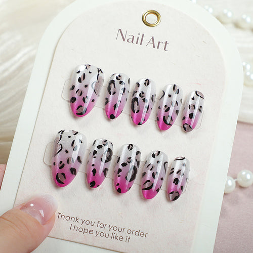 Stylische Leopardenmuster Press-On Nagelkunst