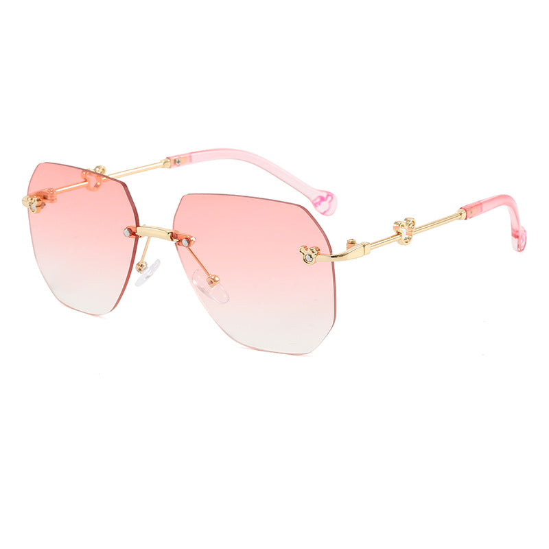 Damen stilvolle Oversized-Sonnenbrille mit facettiertem Rahmen Karnz