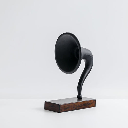 Vintage-inspirierte dekorative Grammophon-Skulptur 1789403426