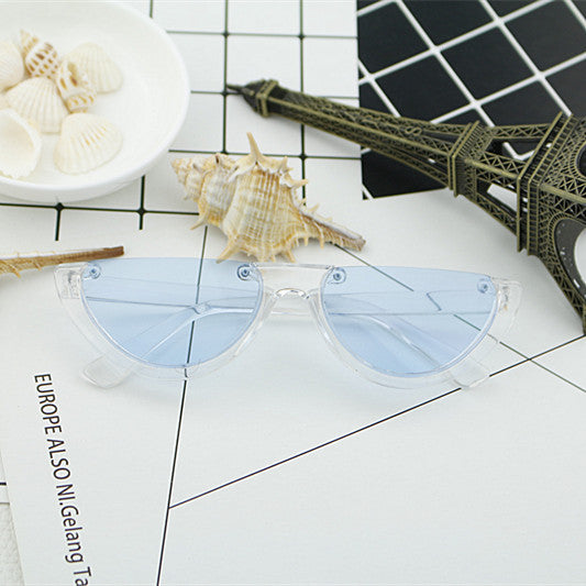 Damen Cat-Eye Brille mit markantem Rahmen und verspiegelten Gläsern Karnz