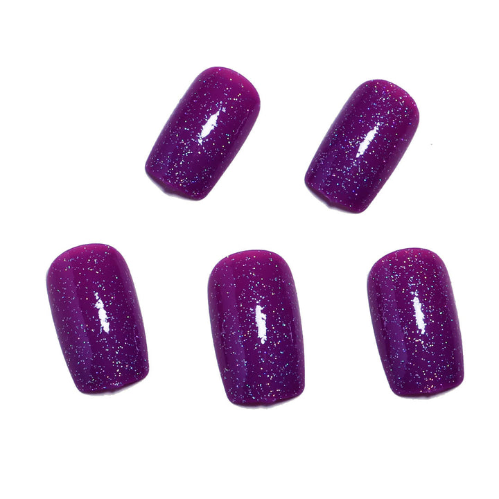 Glitzernde Gel-Nail-Tipps Karnz