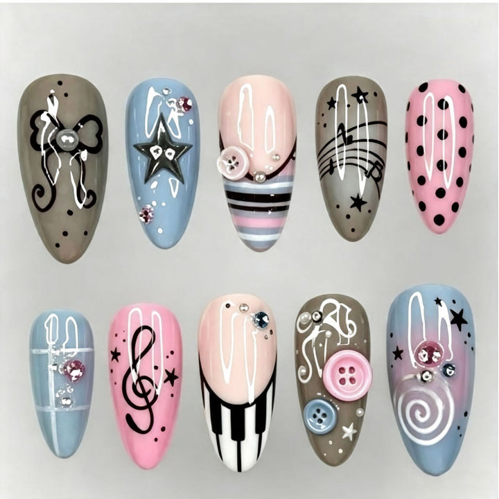 Kunstnagelset mit musikalischem Design Karnz