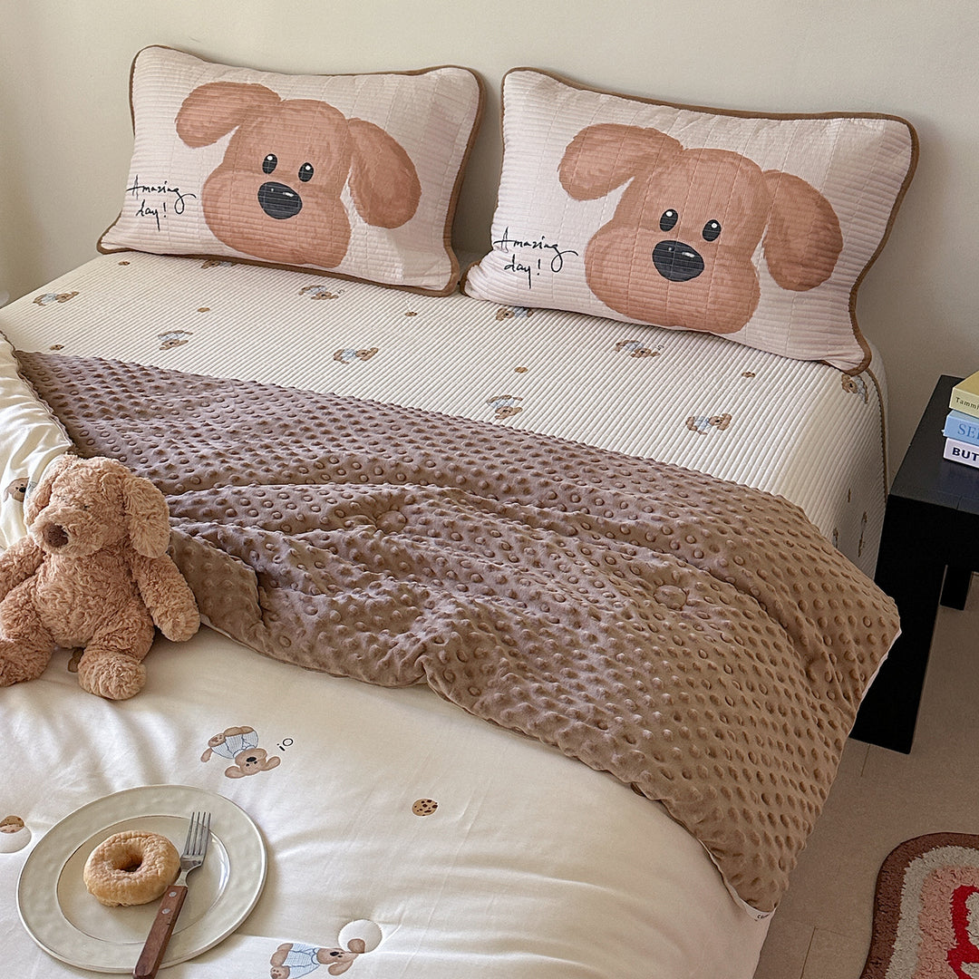 Kinderbett-Set mit gesteppter Kopfkissen-Garnitur, Matratzenauflage und Minky-Kuscheldecke