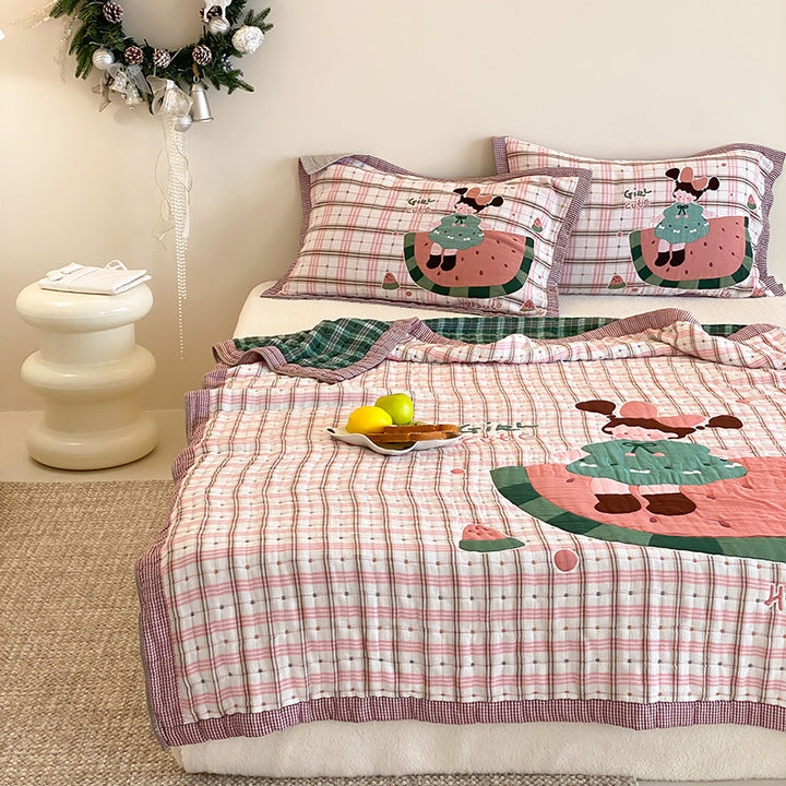 Gestepptes Baumwoll-Quilt-Set mit appliziertem Melonenmädchen und Wendekissenbezügen