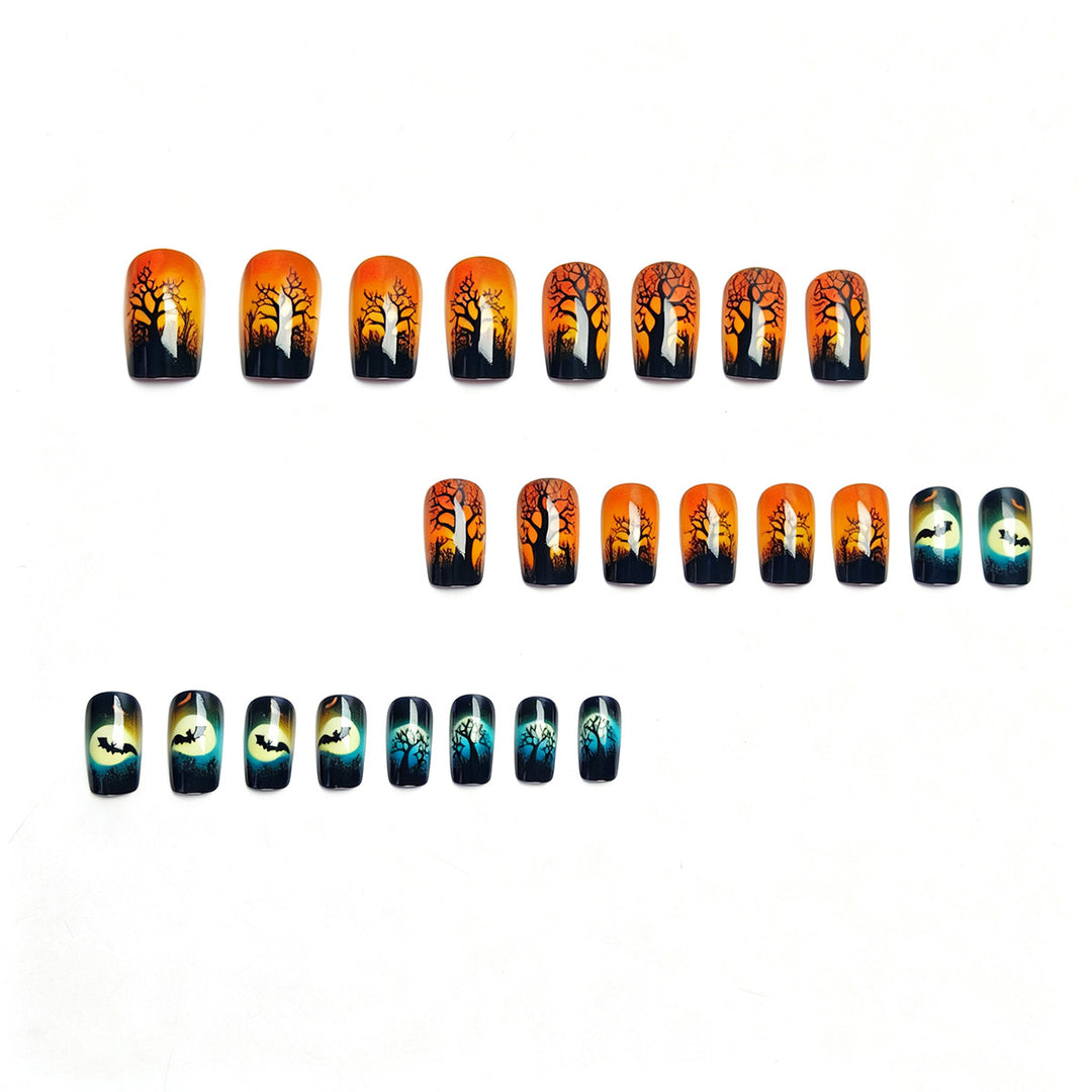 Kunstnägel mit Herbstlichem Gruselmotiv Karnz