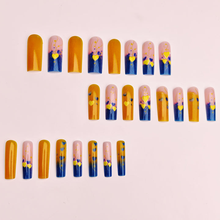 Kreative Nagelkunst mit Herz- und Blumenmotiven Karnz