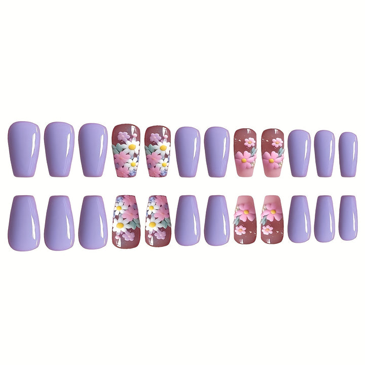 Blumen-dekorierte Press-On-Nail-Art Karnz