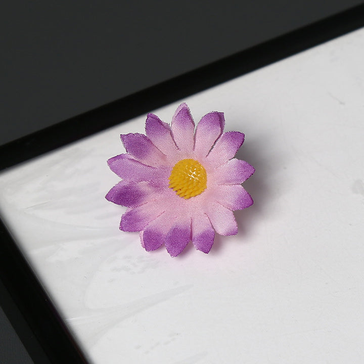Elegante Stoff Margeritenblume Brosche für dekorativen Gebrauch