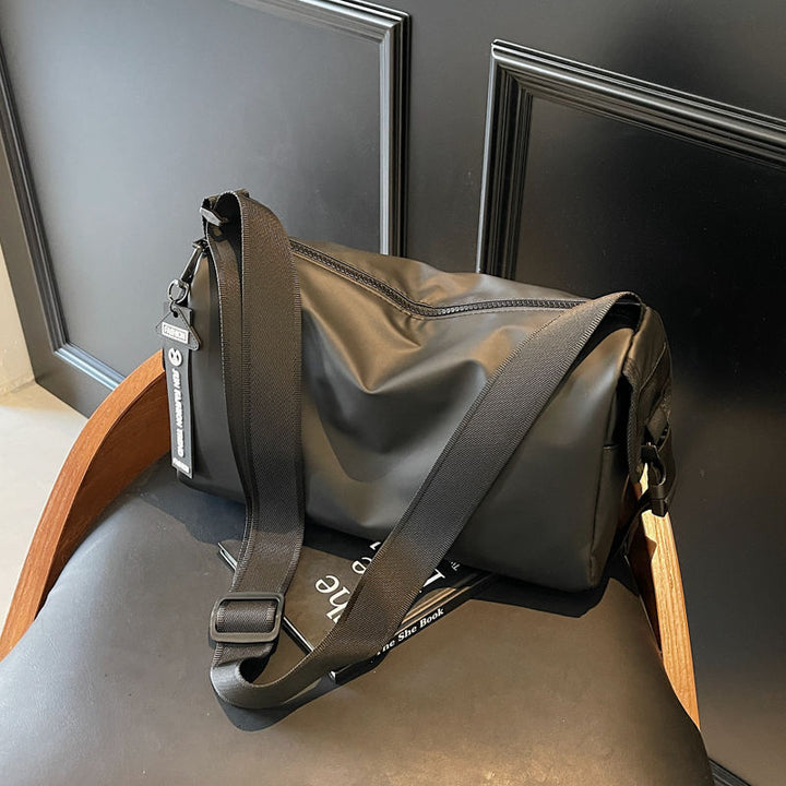 Elegante Mehrzweck-Schultertasche Karnz
