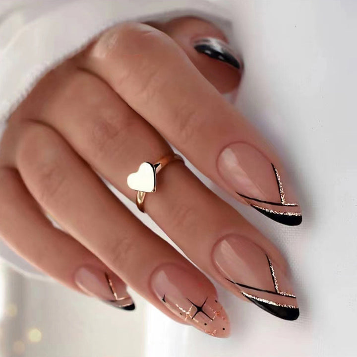 Elegante Press-On Nagelkunst Design Karnz