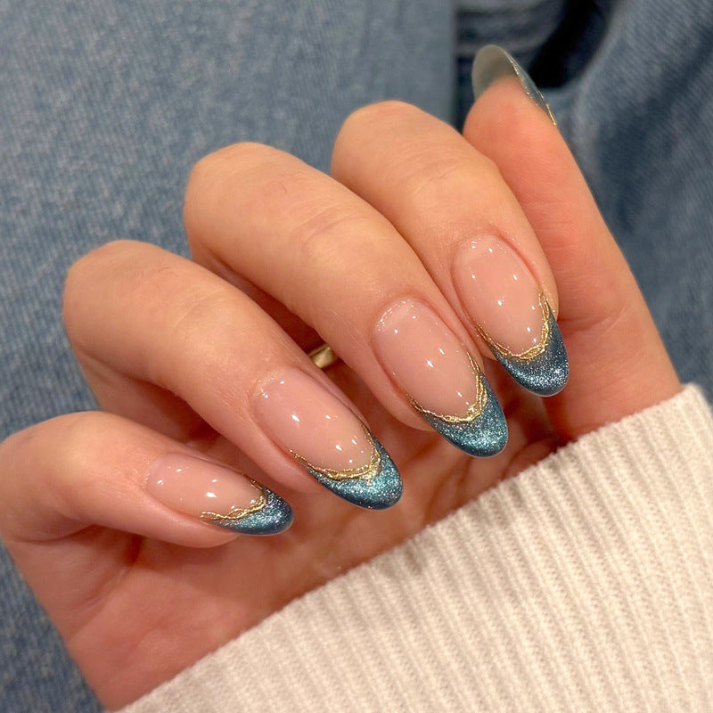 Künstlerische glitzernde French Tip Press-On Nägel Karnz