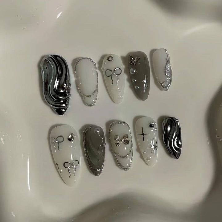 Künstlerisches Nageldesign Karnz