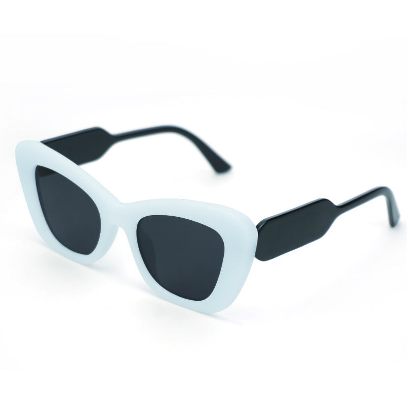 Damen Cat-Eye Sonnenbrille mit stilvollen Details Karnz