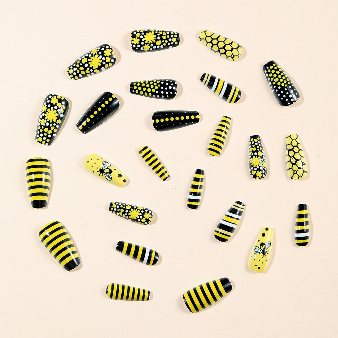 Bee-Inspired Acryl Nagelkunst Karnz