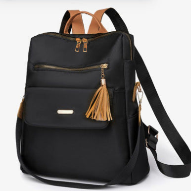 Multifunktionaler Rucksack mit dekorativem Quast Karnz