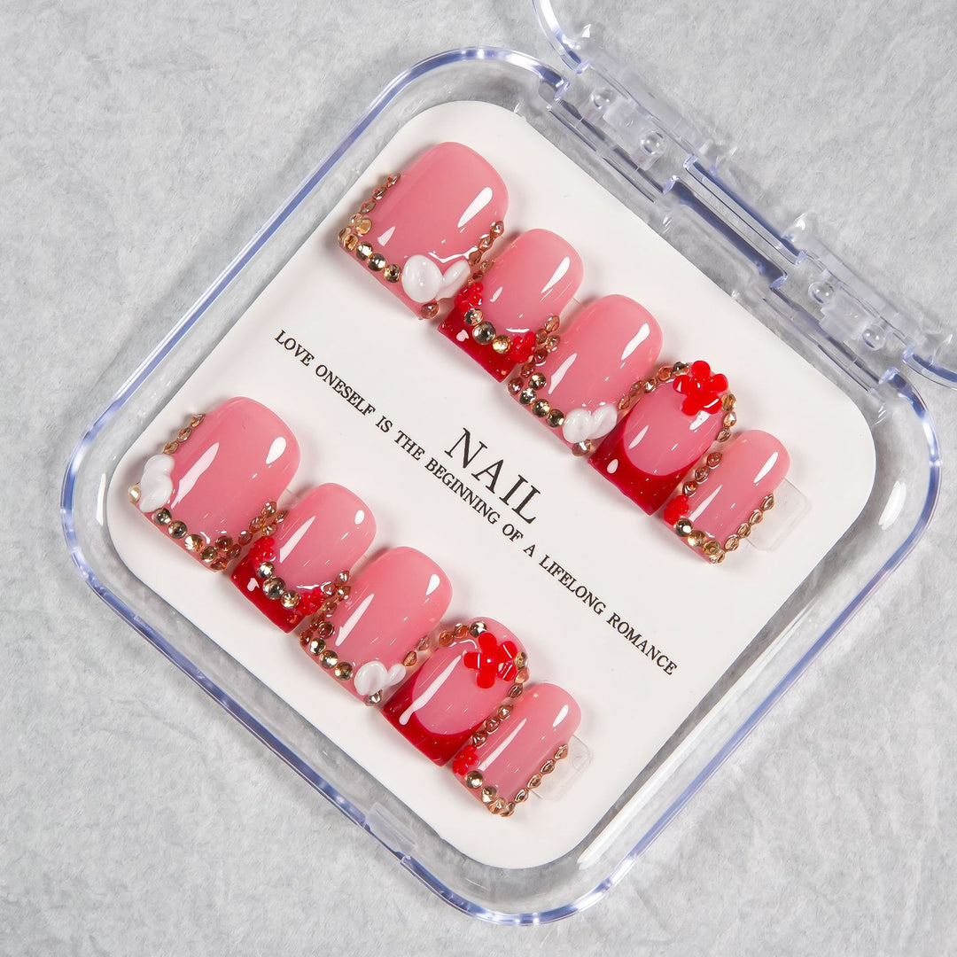 Dekoratives Press-On Nagelset mit Kristallakzenten