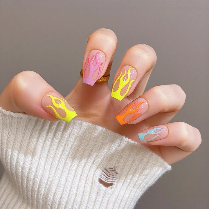 Glamouröse Nageldesigns Karnz