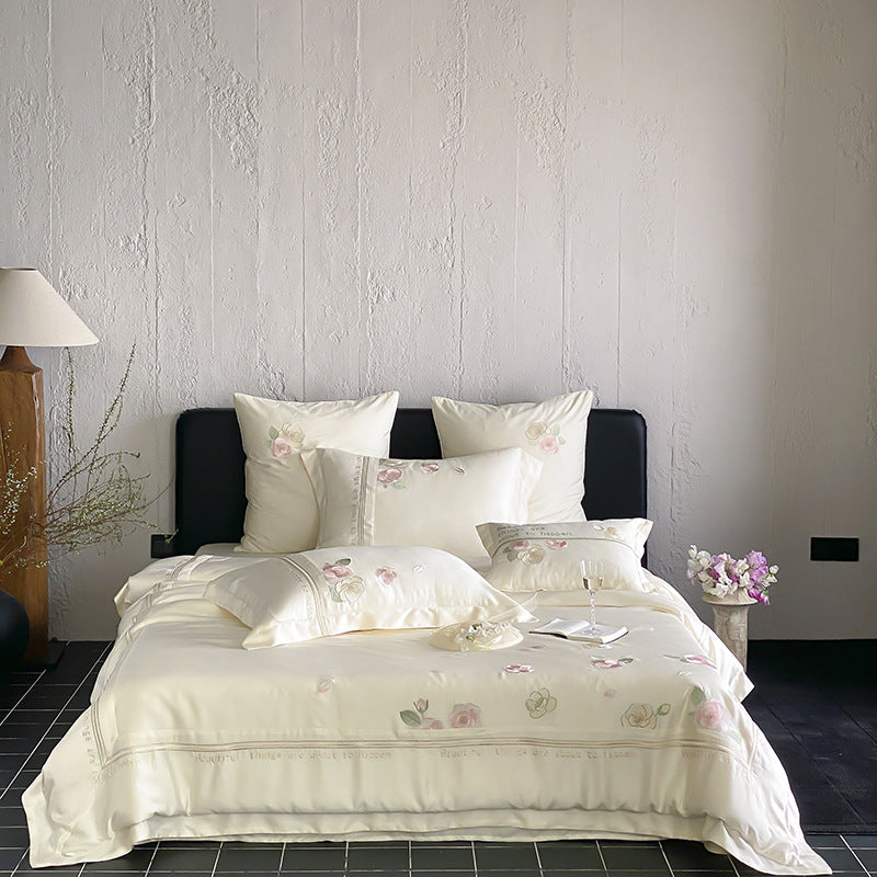 Seidenmischung Botanisch Bestickte Bettwäsche Set mit Satin Border & Dekorativen Kissenbezügen