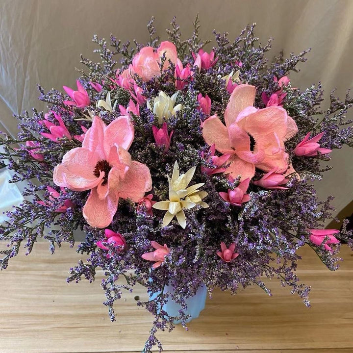 Natürlicher getrockneter Blumenstrauß
