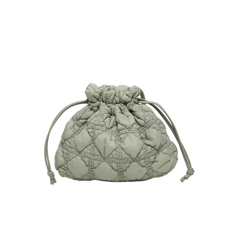 Gepolsterte Kordelzug-Handtasche