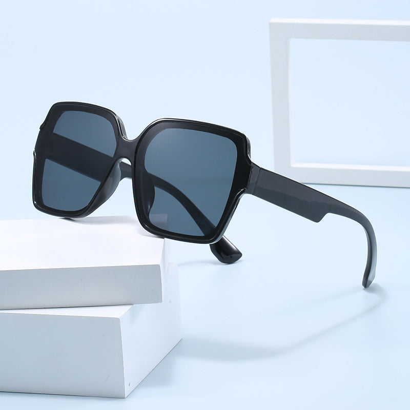Damen quadratische Sonnenbrille mit einzigartigem, stilvollem Rahmen Karnz