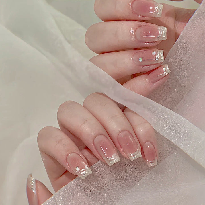 Elegante French Tip Gel Press-On Nägel Karnz