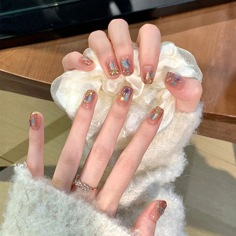 Dekoratives Press-On Nagelkunst-Set Karnz