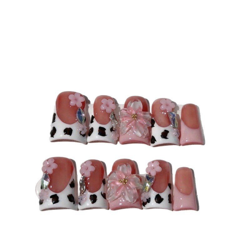 Stylische Press-On Nagelkunst
