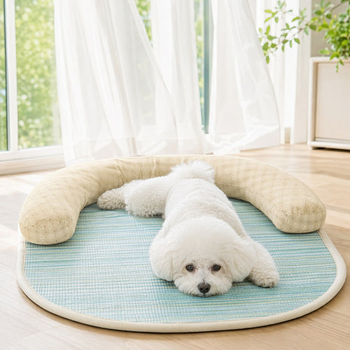 Gemütliches Hundebett mit Punktmuster