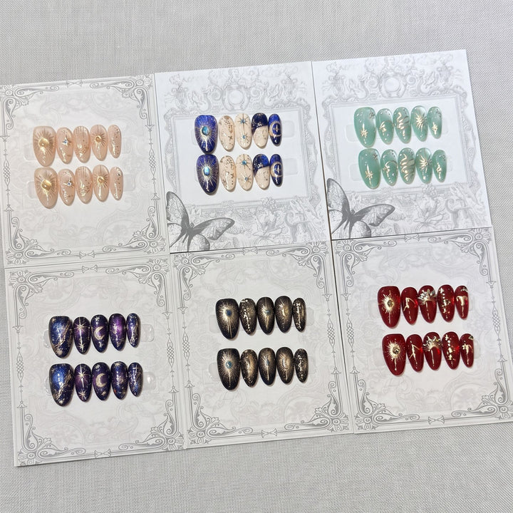 Dekorativer Press-On-Nagelset mit himmlischen Akzenten Karnz