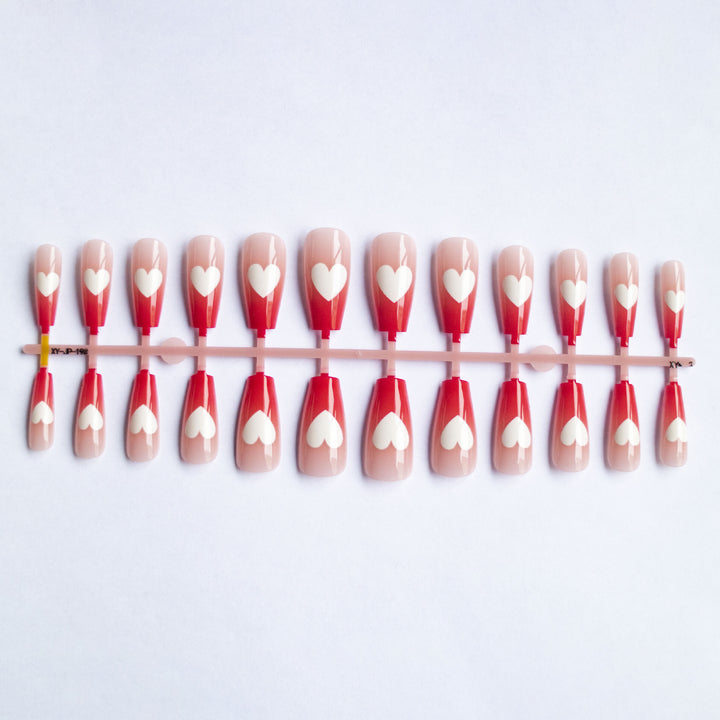 Herzdesign Acryl-Nagelkunst