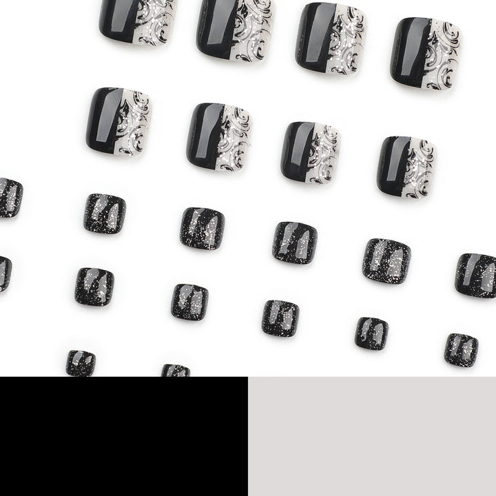 Elegante Fußnagelkunst mit detailliertem Design Karnz