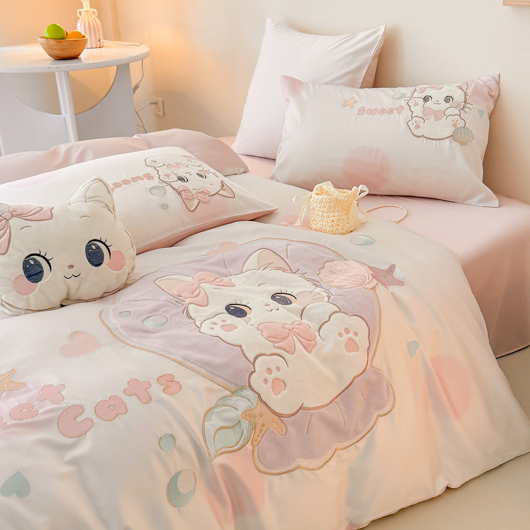 Mädchen-Bettwäschegarnitur im Kawaii‑Look mit Samt‑Applikation und bestickten Katzenmotiven