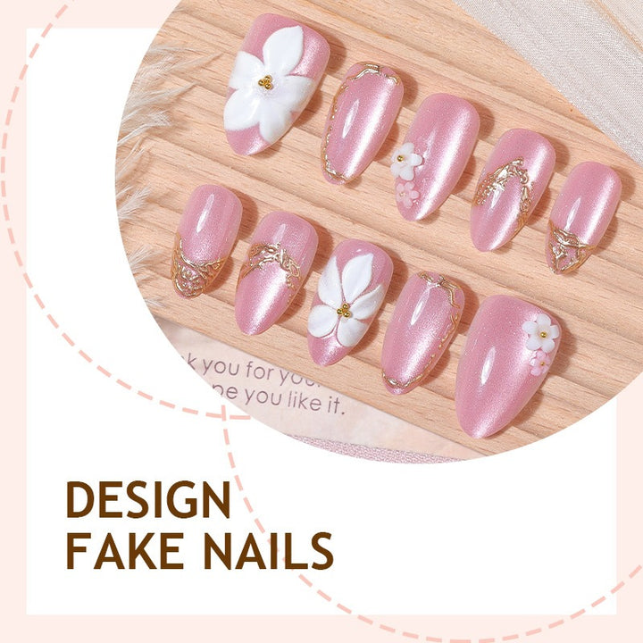 Kunstnagelset mit eleganten 3D-Blüten und glamourösen Akzenten Karnz