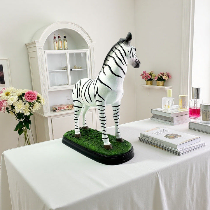 Dekorative Zebrafigur Karnz