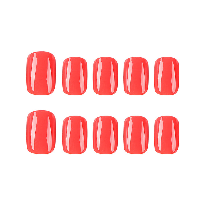 Glamouröse Nagelkunst mit Hochglanz-Finish Karnz