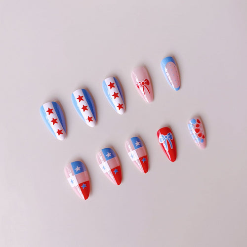 Kreatives Kunstnagelset mit verspielten Motiven und Akzenten Karnz