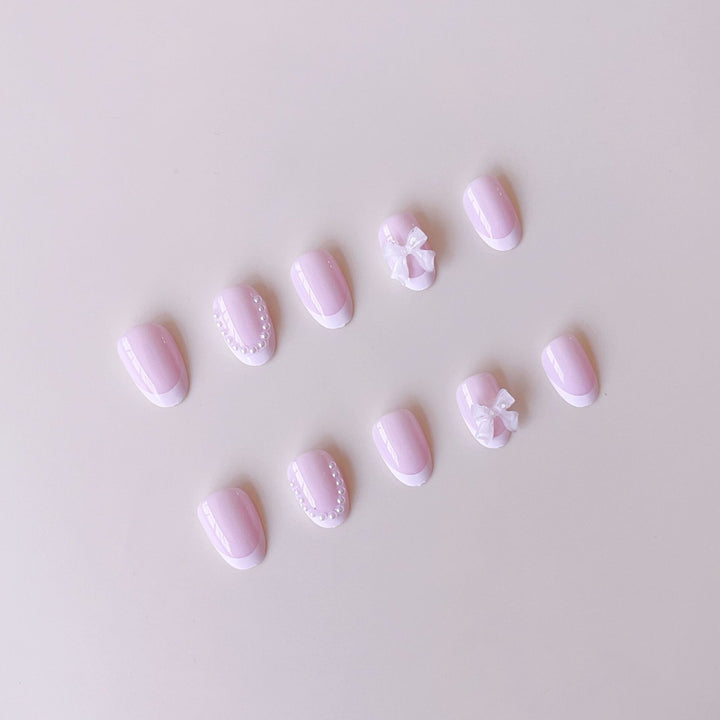 Kunstnagelset mit eleganten 3D-Blüten- und Spitzenakzenten Karnz