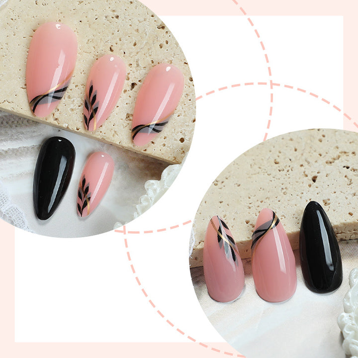 Elegantes Press-On-Nail-Art-Set mit künstlerischen Designs Karnz