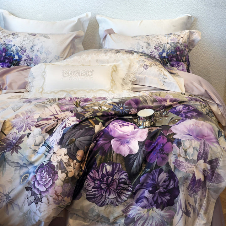 Luxuriöses Seidengefühl Satin Bettwäsche Set mit übergroßem botanischem Druck & Spitzenbesatz-Kissenbezügen