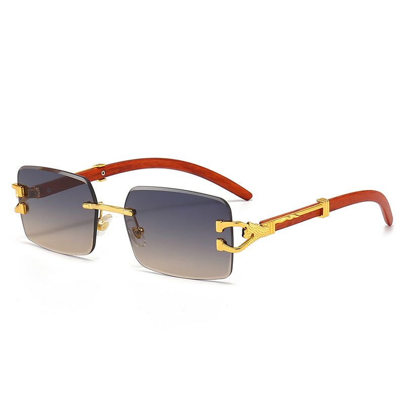 Damen Designer-Brille mit edlem Rahmen und kunstvollen Akzenten Karnz