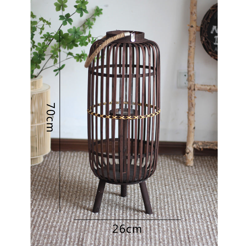Stilvolle Laterne aus Rattan mit Holzgestell Karnz