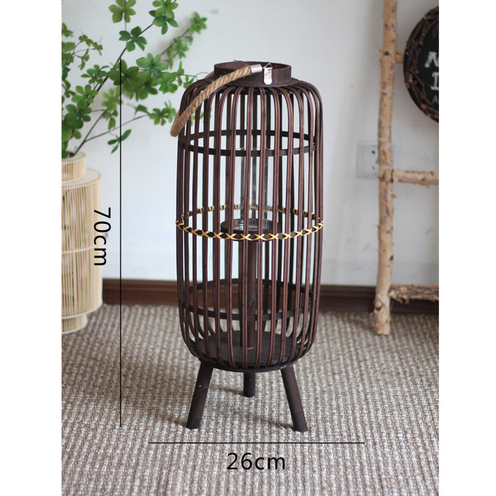 Stilvolle Laterne aus Rattan mit Holzgestell Karnz